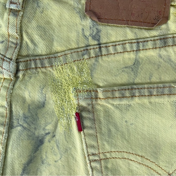 Levi’s Vintage Marble Dyed Yellow Distressed Denim Cutoff Jean Shorts - Picture 8 of 13